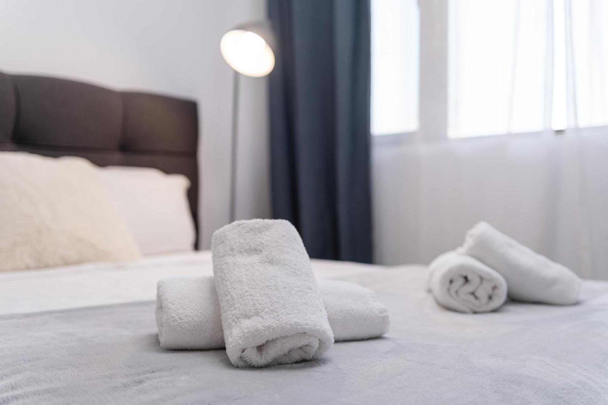 1-Bedroom Apartment With Free Private Parking بلوفديف المظهر الخارجي الصورة